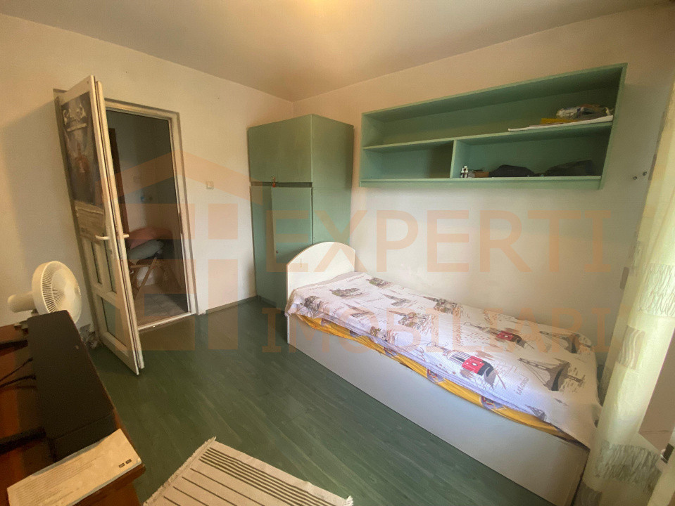 Apartament 3 camere situat în zona Brotăcei