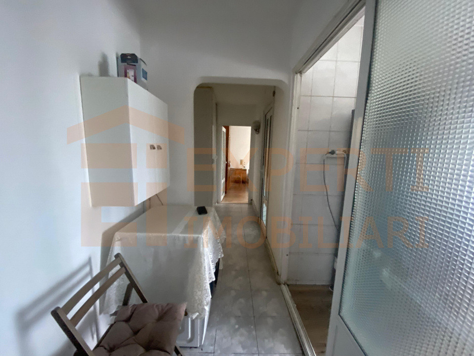 Apartament 3 camere situat în zona Brotăcei