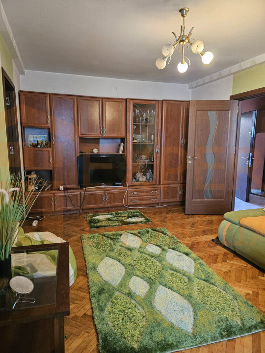 Apartament  camere în zona Centru-Ferdinand