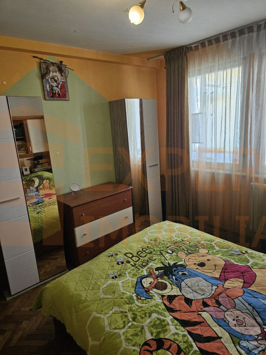 Apartament  camere în zona Centru-Ferdinand