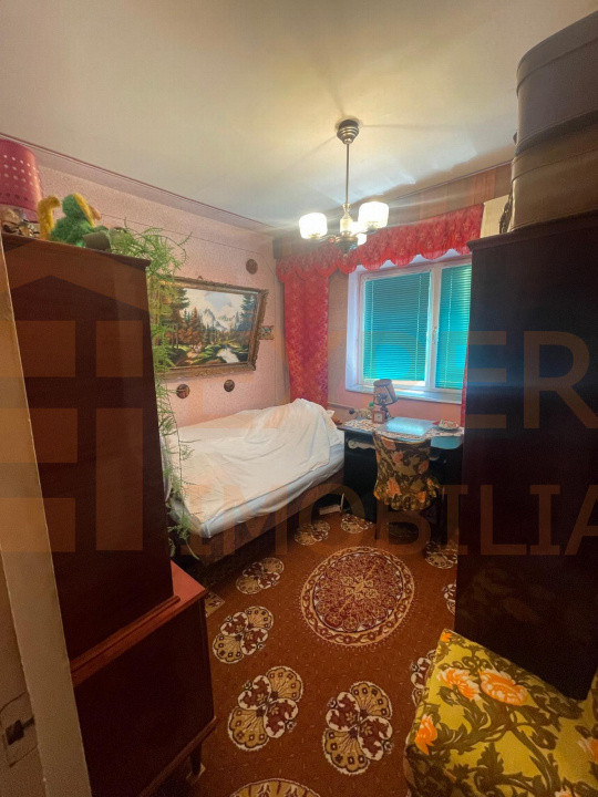 Apartament 3 camere situat in zona Casa de Cultură
