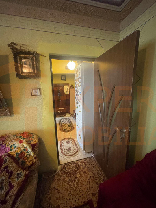 Apartament 3 camere situat in zona Casa de Cultură