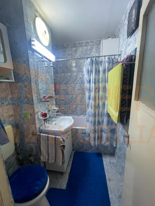Apartament 3 camere situat in zona Casa de Cultură