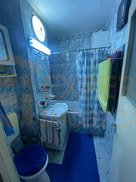 Apartament 3 camere situat in zona Casa de Cultură