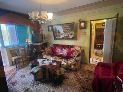 Apartament 3 camere situat in zona Casa de Cultură