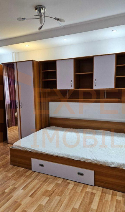Apartament 3 camere situat in Gara