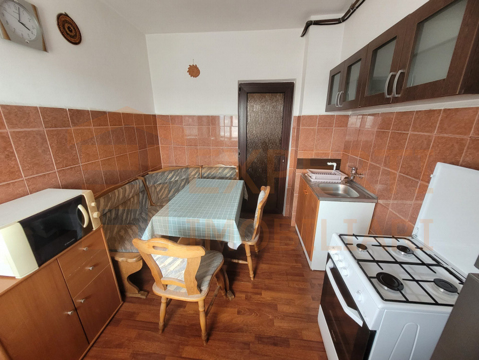 Apartament 2 camere zona Dacia, termen lung
