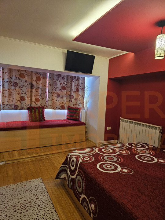 Apartament 4 camere zona Trocadero
