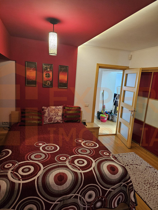 Apartament 4 camere zona Trocadero