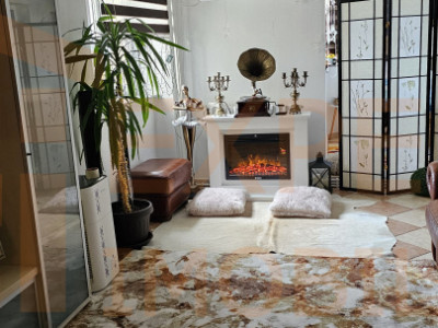Apartament elegant, 4 camere la TAV-uri
