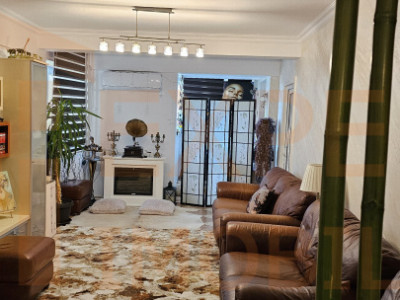 Apartament elegant, 4 camere la TAV-uri