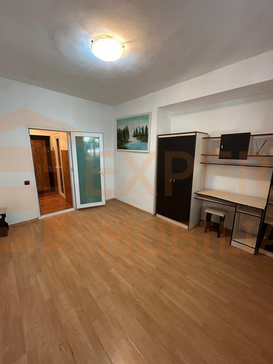 Garsonieră situată în zona Far - Billa