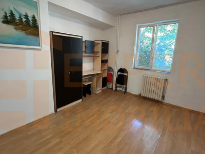 Garsonieră situată în zona Far - Billa