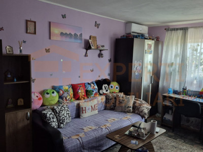 Apartament 2 camere situat în zona Dacia