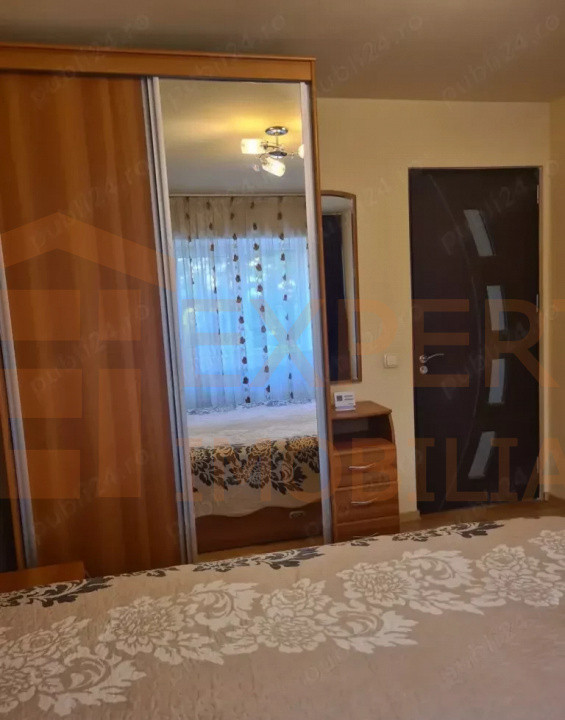 Apartament 3 camere situat in Dacia