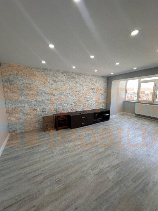 Apartament 4 camere zona Casa de Cultură - Cofetăria Silvian