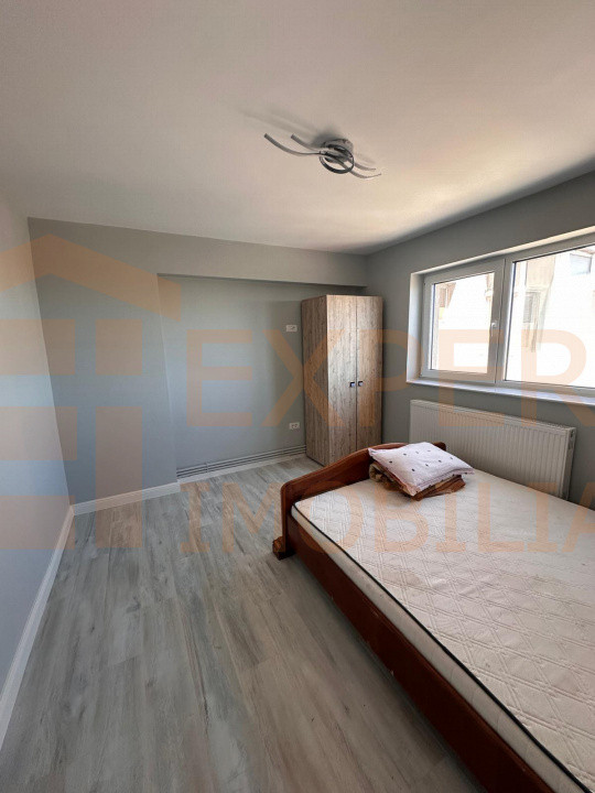 Apartament 4 camere zona Casa de Cultură - Cofetăria Silvian