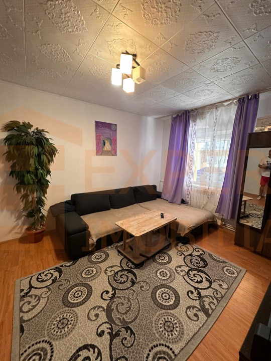 Apartament 2 camere zona Poarta 6