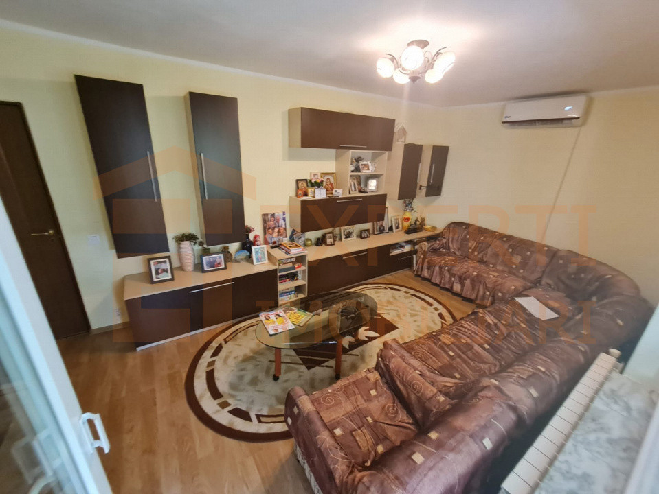 Apartament 4 camere Faleza Nord - Reyna