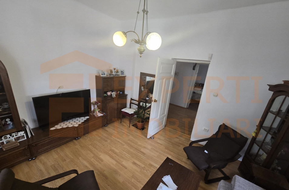 Apartament 3 camere zona Centru - plaja Modern