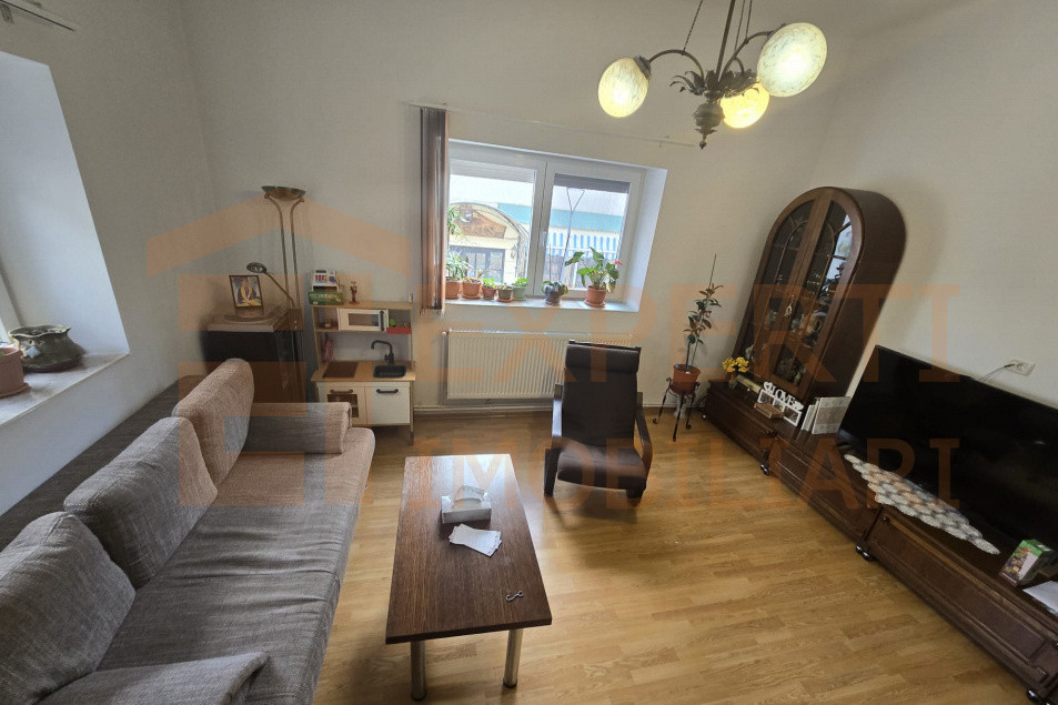 Apartament 3 camere zona Centru - plaja Modern