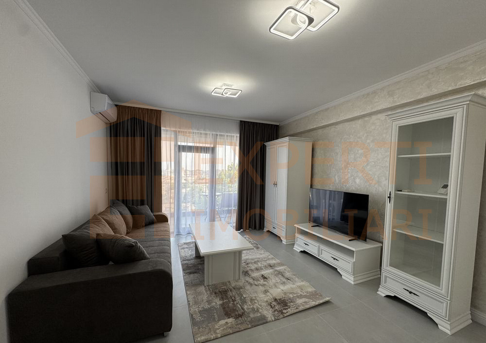 Apartament 3 camere situat in INEL 2-Calipso Residence