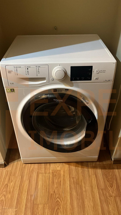 Apartament 3 camere situat în zona Tomis Nord - Badea Cârțan