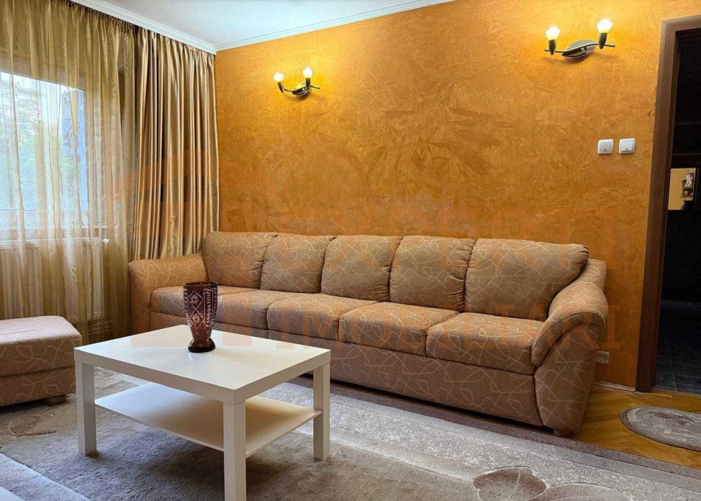 Apartament 3 camere zona CET
