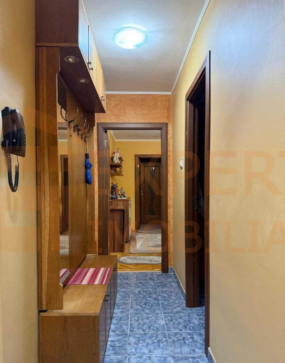 Apartament 3 camere zona CET