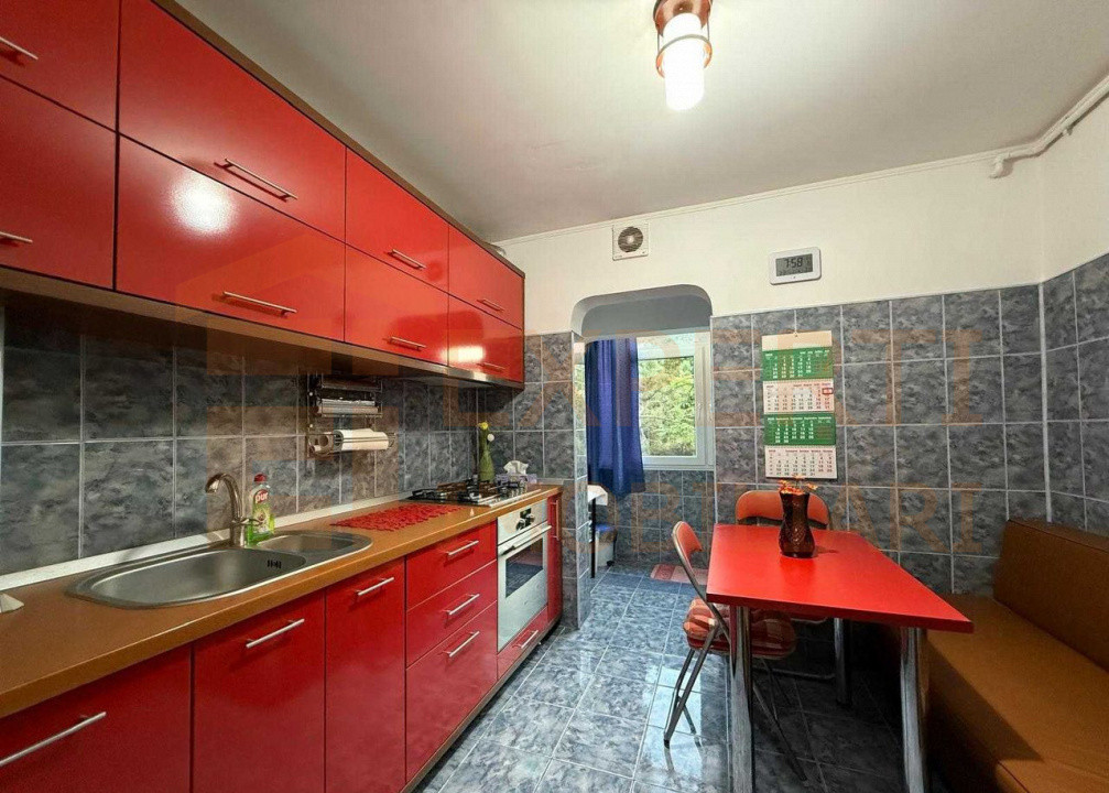 Apartament 3 camere zona CET