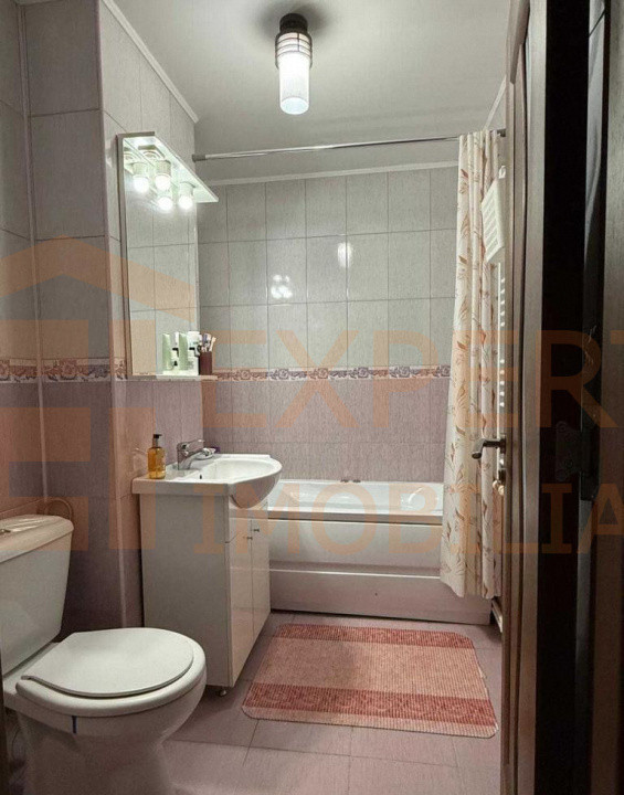 Apartament 3 camere zona CET
