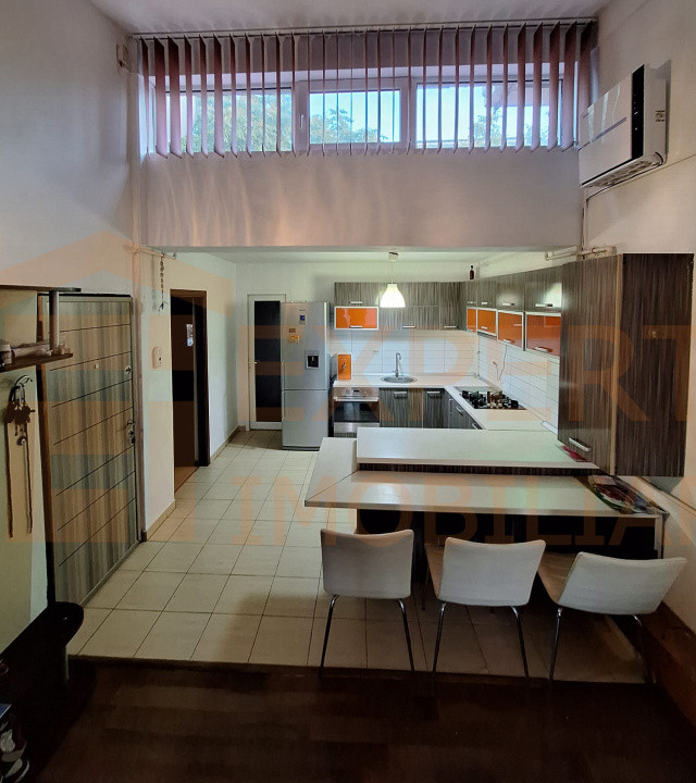 Apartament 3 camere situat in zona Km 5
