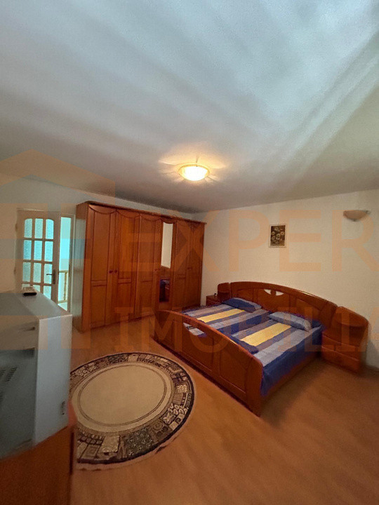 Povestea unei case la doar 200 m de valuri, cu piscină și terasă panoramică