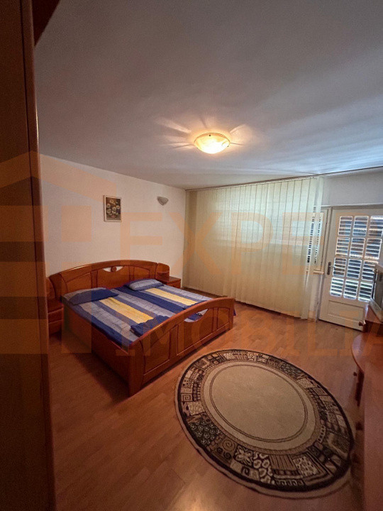 Povestea unei case la doar 200 m de valuri, cu piscină și terasă panoramică