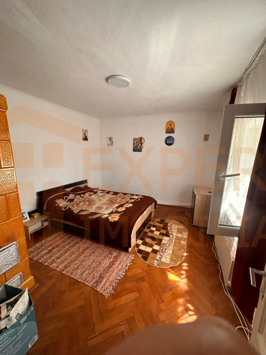 Casă situată în zona Cobadin