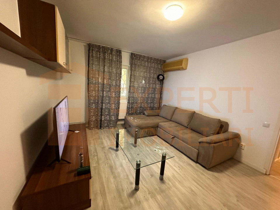 Apartament 3 camere situat in zona Inel 1