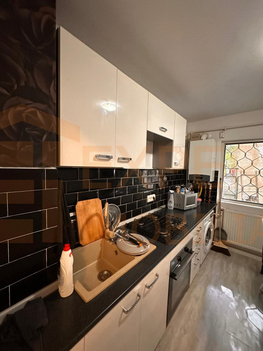 Apartament 3 camere situat in zona Inel 1