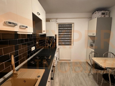 Apartament 3 camere situat in zona Inel 1