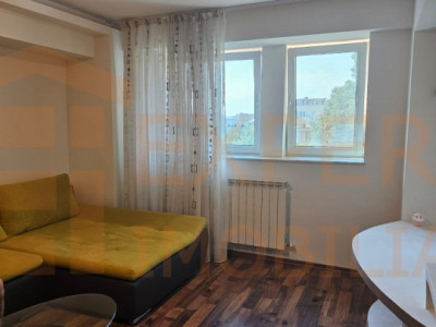 Apartament 2 camere decomandat zona Trocadero 