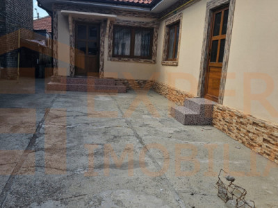 Casa de vanzare - zona Bratianu 