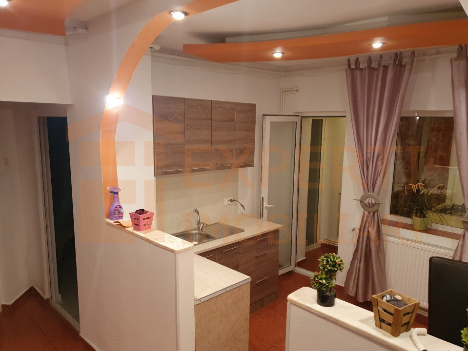 Apartament 2 camere zona Tomis I