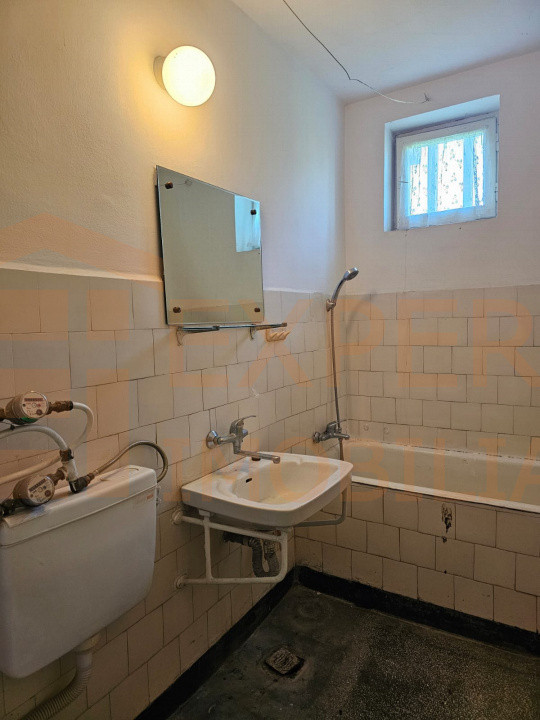 Apartament 2 camere de vanzare - zona Abator 