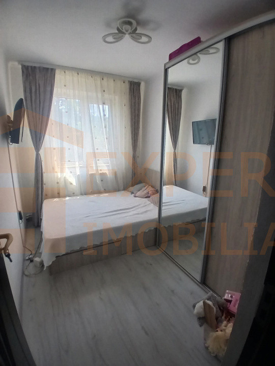 Apartament 3 camere - zona Groapa /Salvare 