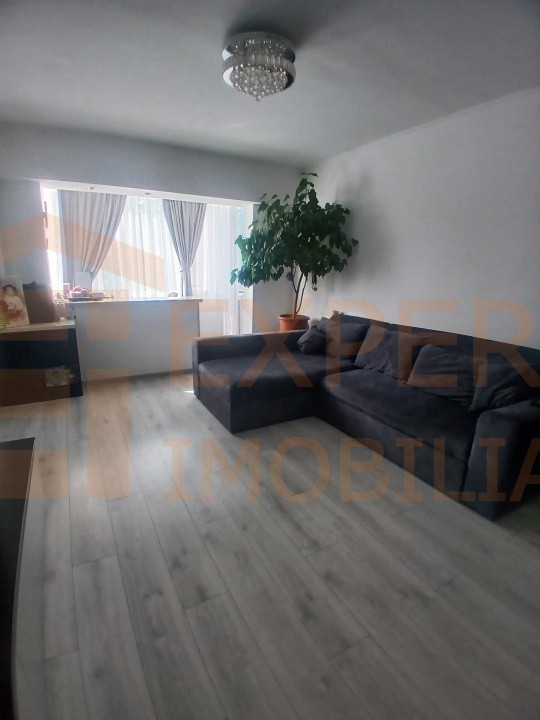 Apartament 3 camere - zona Groapa /Salvare 