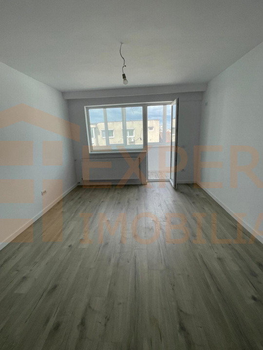 Apartament de vanzare 3 camere - Constanta Centru 