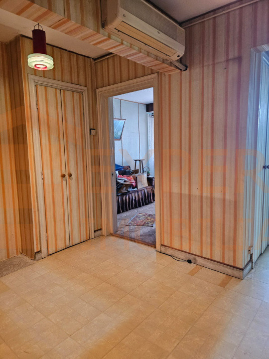 Apartament  3 camere de vanzare - Constanta Tomis 1