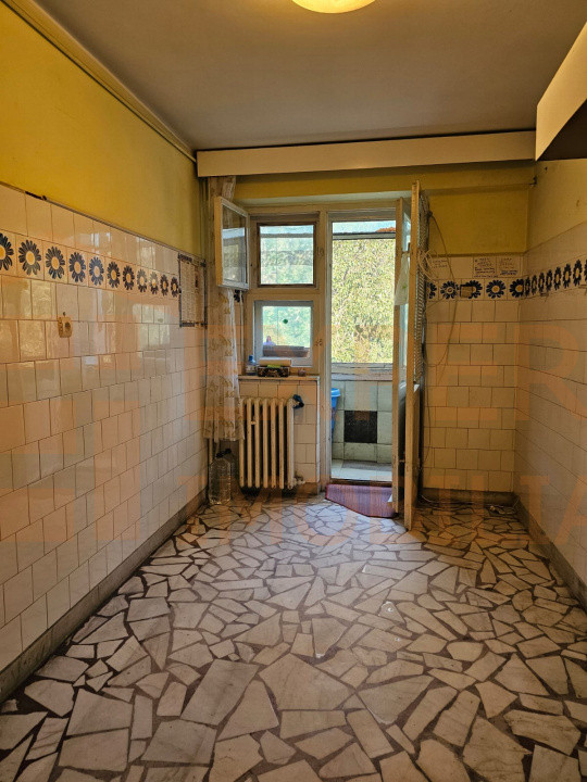 Apartament  3 camere de vanzare - Constanta Tomis 1