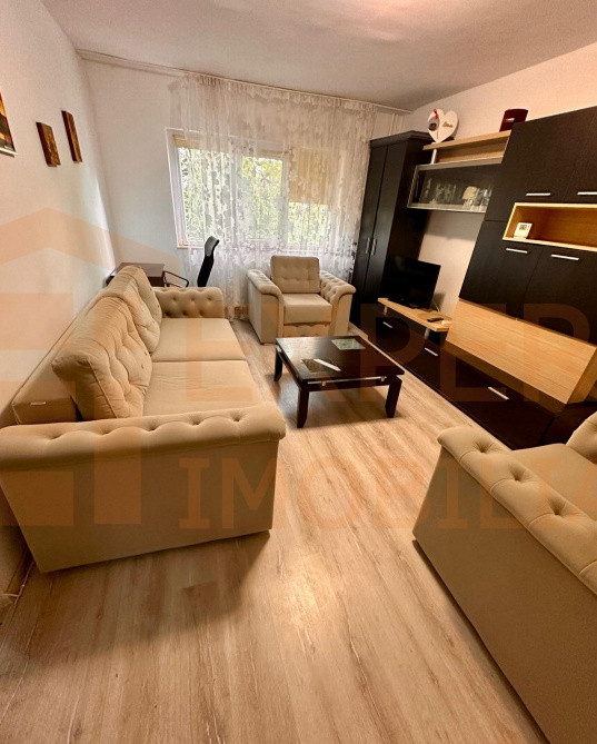 Apartament 2 camere de vanzare - zona Dacia Constanta 