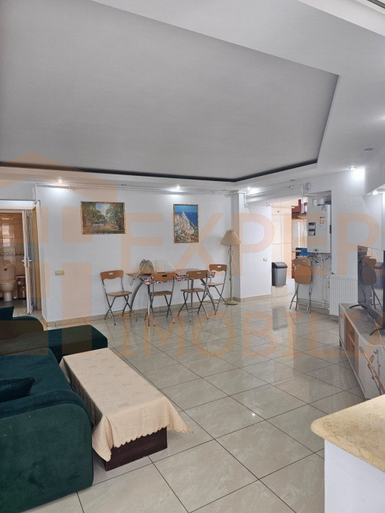 Apartament 3 camere decomanat de vanzare - Casa de Cultura Constanta 