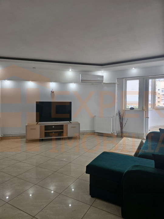 Apartament 3 camere decomanat de vanzare - Casa de Cultura Constanta 